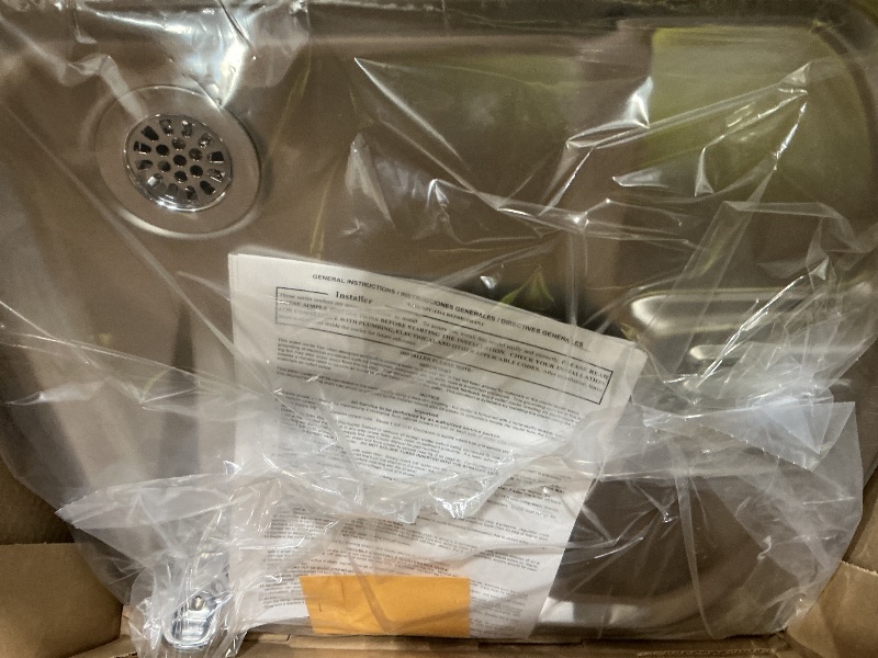 Photo 1 of *Missing Parts - Check clerk notes*
Elkay LVRCGRN8WSK, 39.25 x 18.63 x 36.13 inches, Single Bottle Filling Station