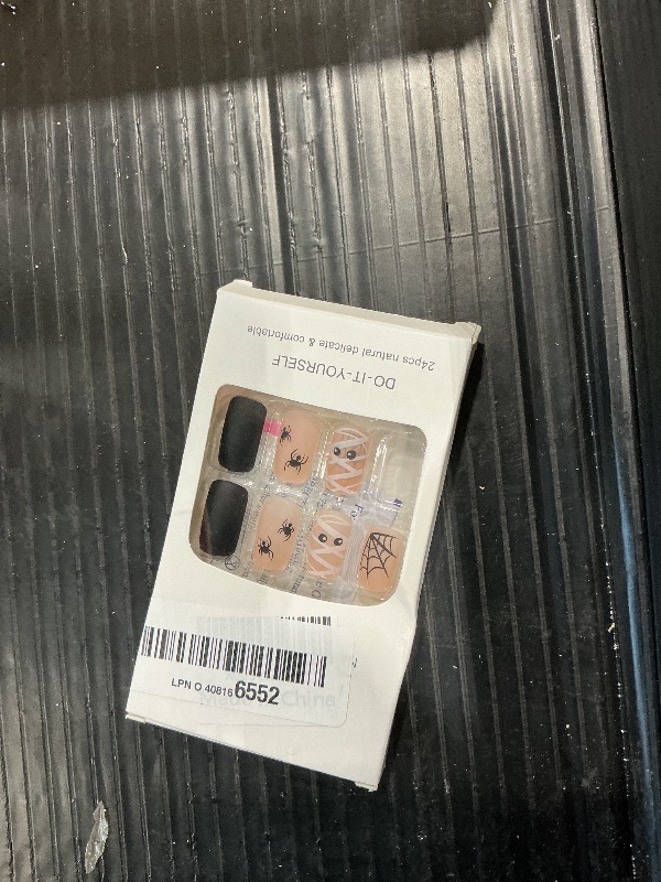 Photo 1 of 24pcs Black Halloween Press on Nail Short Square Fake Nails with Spiders Web False Nails Design Acrylic Glue Nails Stick on Nail Cute Artificial Nail for Women Party