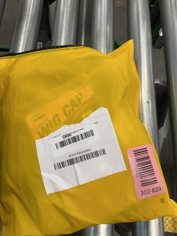 Photo 1 of 1b427 Bundles Human Hair Honey Blonde Body Wave Bundle Ombre Human Hair Bundle Brazilian Virgin Hair 3 Bundles 22 24 26 Inch