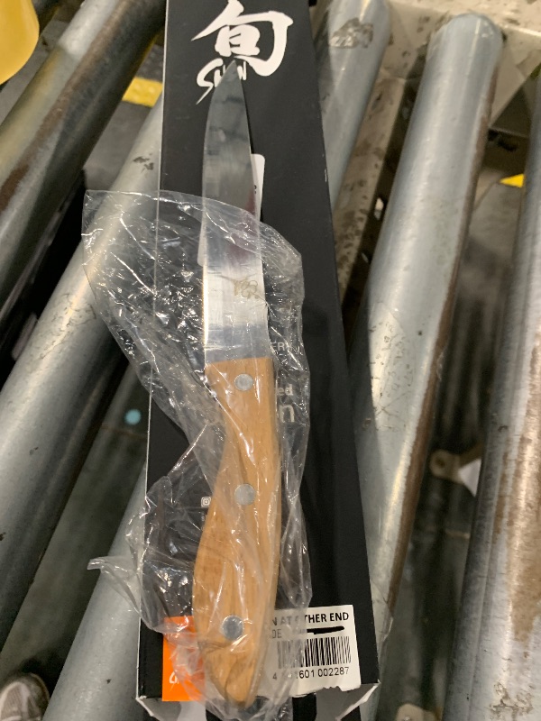 Photo 1 of ** SIMILAR IMAGE*** Shun Classic Blonde 9" Bread Knife, Handcrafted Japanese Serrated Knife, VG-MAX Core with Damascus Stainless Steel Cladding, Pakkawood Handle, Slicing Tool for Professional and Home Chefs