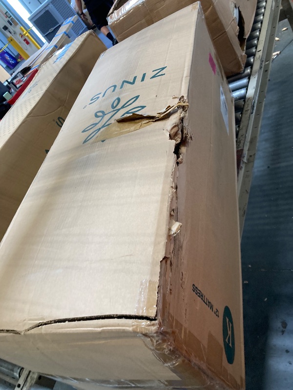 Photo 1 of ****FACTORY SEALED*** ZINUS 12 Inch King Green Tea Memory Foam Mattress [New Version], Fiberglass free, Medium Firm Feel, Zoned Pressure Relief, Certified Safe Foams & Fabric, Mattress in A Box