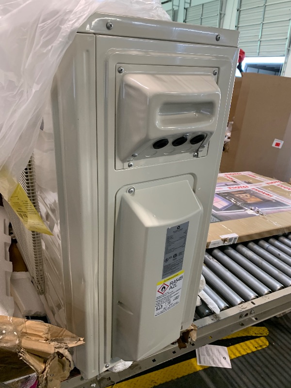 Photo 1 of ****ONLY OUTDOOR UNIT IN BOX, MISSING WIRES, AND CONTROLS UNABLE TO TEST*** 28K 3 Zone Mini Split Air Conditioner and Heater, 20 SEER2 208-230V 12000 BTU Wifi Mini Split AC/Heating System Multi Zone, Ductless, Wall Unit, with Installation Kits