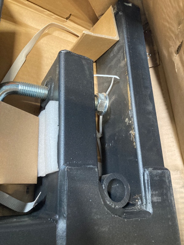 Photo 1 of ******MINOR SCRATCHES **** YINTATECH 60" 4000lbs Clamp on Pallet Forks Heavy Duty Tractor Forks with Adjustable Stabilizer Bar Tractor Bucket Forks for Tractor Attachments, Skid Steer, Loader Bucket