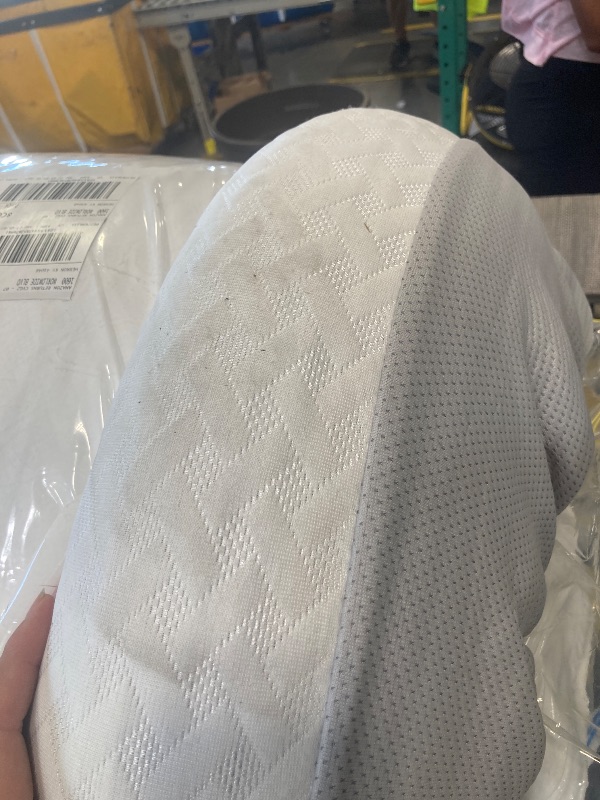 Photo 1 of ****MINOR STAINS****ZINUS 12 Inch Green Tea Essential Memory Foam Mattress [New Version], Twin, Fiberglass Free, Medium Feel, Breathable Airflow Memory Foam, Certified Safe Foams & Fabric, Mattress in A Box