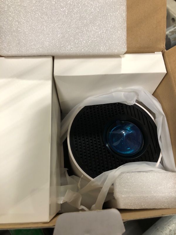 Photo 1 of ?Electric Focus?Magcubic Mini Projector 4K Support, Portable Projector with WiFi 6 and Bluetooth 5.4, Smart Proyector, 5W Soundbase Speaker, 180° Rotation for Home Theater HY300 Ultra