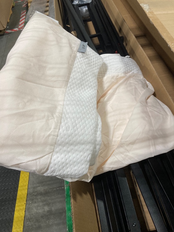 Photo 1 of ****USED, IN GOOD CONDITON, MINOR SCRATCHES, COVER NEEDS TO BE WASHED***Amazon Basics Smart Box Spring Bed Base, 5-Inch Height Mattress Foundation, Tool-Free Easy Assembly, King, 79"L x 75.5"W x 5"H, White