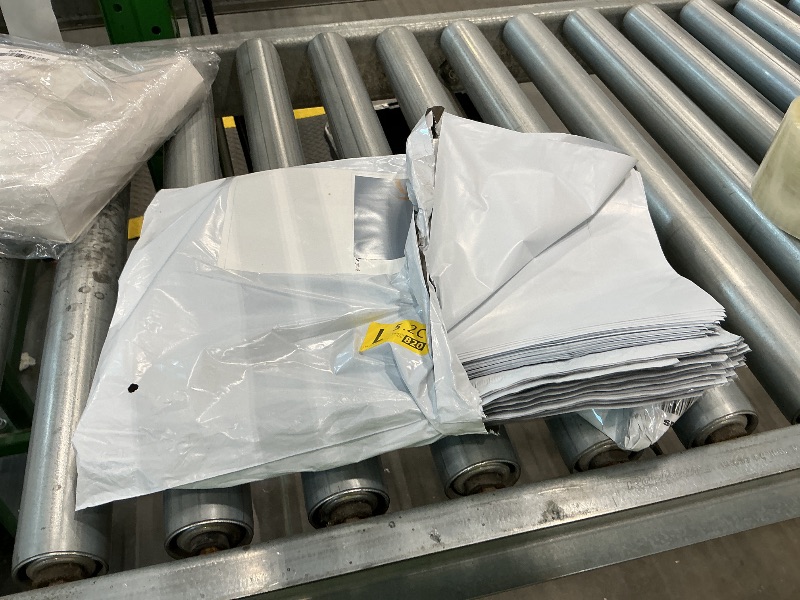Photo 1 of *Missing Parts - Check clerk notes*
Fuxury 100 Pcs 12x15.5" Poly Mailers Shipping Bags for Clothing,Self Seal Plastic Mailing Envelopes for Packaging Postal Return Small Business,White