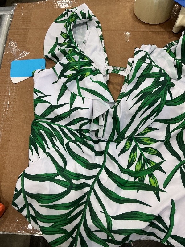 Photo 1 of *Missing Parts - See clerk notes*
IFFEI Family Matching Swimsuits One Piece Leaves Printed Mommy and Me Swimwear Green Women: XL