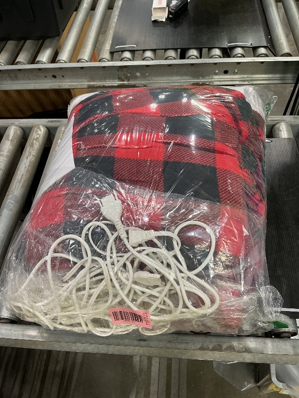 Photo 1 of *one plug doesn't work* Homemate Electric Blanket Heated King Size - 100“x90“ Ultra Soft Cozy Flannel Heating Blanket with 10 Fast Heat Levels 8 Hours Auto Off Over-Heated Protection ETL Certification Keep Warm in Home