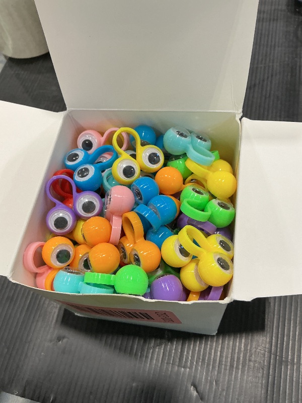 Photo 1 of 100 PCS Eye Finger Puppets Toys Set, Wiggly Eyeball Finger Puppet Eye On Rings for Kids, Party Favors for Boys Girls
