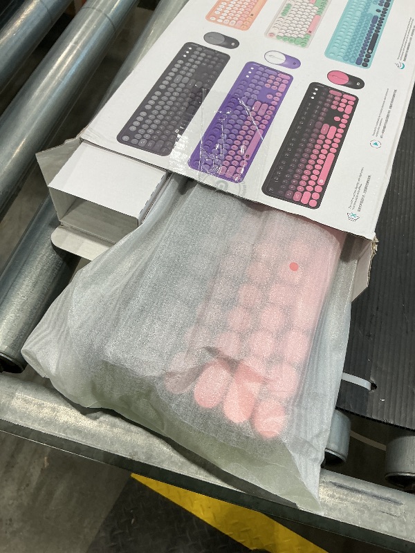 Photo 1 of *Untested*
FD Wireless Keyboard and Mouse Combo - 2.4G Full-Sized Cute Colorful Mouse and Keyboard with 104 Round Keys Retro Typewriter Keyboards for Laptop/Windows/PC - Pink Gradient