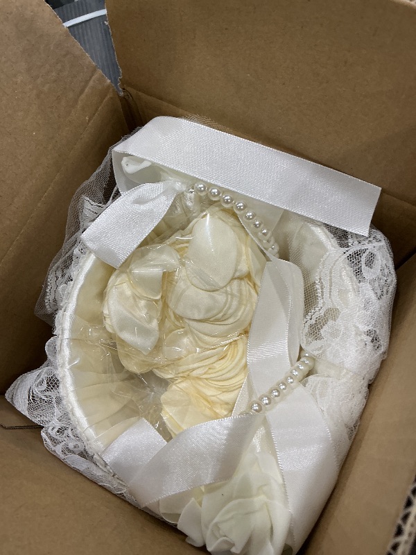 Photo 1 of 1 Pack Wedding Flower Girl Basket with 200Pcs Silk Petals, Pearl Handle and Ribbon Bow Wedding basket - Artificial Flowers for Romantic Night Bridal Party Home Decorations(Flower)