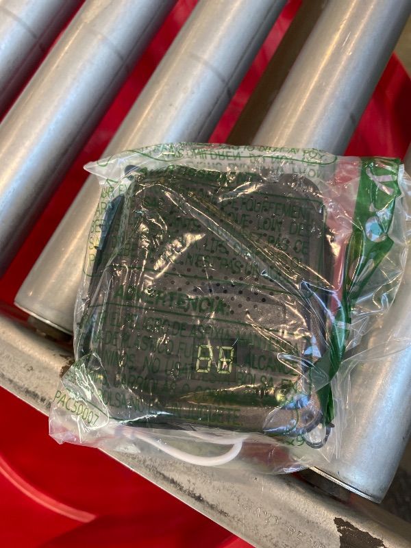 Photo 1 of *Major Damaged*
Qidejoy Anti Barking Device for Dogs – 3 Adjustable Frequency (10-30kHz), 30 Ft Range, Rechargeable, Auto Bark Detection Black