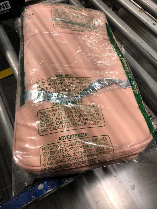 Photo 1 of ***damaged zipper*** very used*** a strap damaged*** Taygeer Travel Backpack for Women, Carry On Backpack with USB Charging Port & Shoe Pouch, TSA 15.6inch Laptop Mochila Flight Approved, Nurse Bag Casual Daypack for Weekender Business Hiking, Pink