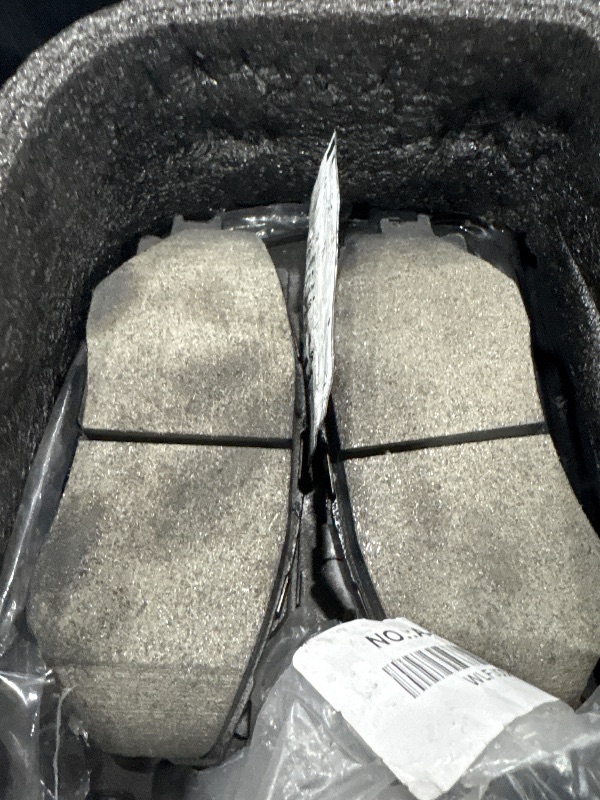 Photo 1 of Front Ceramic Brake Pads Set for Toyota Corolla 2009-2019, Matrix 1.8L, Prius V 12-17, for RAV4 2.4L 2.5L 2006-2018 for Scion xB xD, for Pontiac Vibe 1.8L, for Lexus HS250h 4PCS