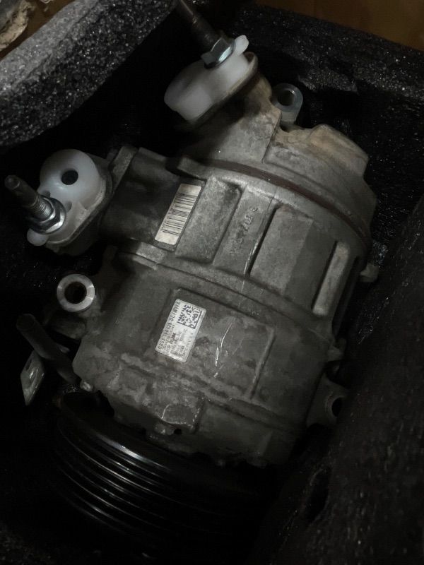 Photo 1 of Air Conditioning Compressor A/C Compressor Fits for Ford Explorer 3.5L 2011-2014 (Manual Control Valve Compressor), Police Interceptor Utility 3.7L 2013-2015, 2877291, 2877322