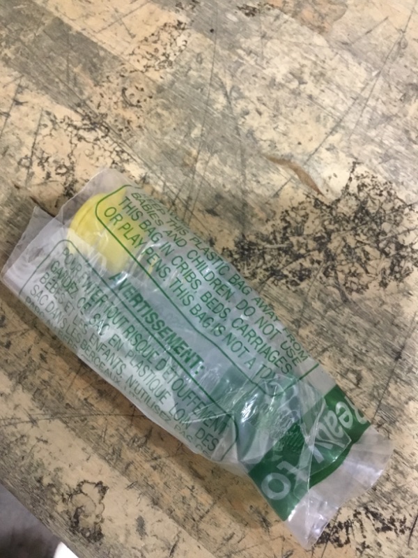 Photo 1 of **PARTIAL SET/ONLY 1 ** Screw Top Manual Lemon Squeezer, 2 Pcs Small Lemon Juicer Squeezer, Portable Handheld Lime Juicer with Lid, Mini Orange Press for Home, Screw Top Orange Press for Seasoning Cooking and Cocktails