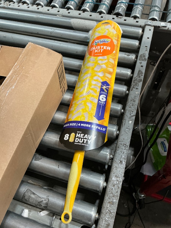 Photo 1 of (incomplete) Swiffer Duster Kit with 6 ft Super Extendable Handle, Heavy Duty Starter Kit with 8 Refills