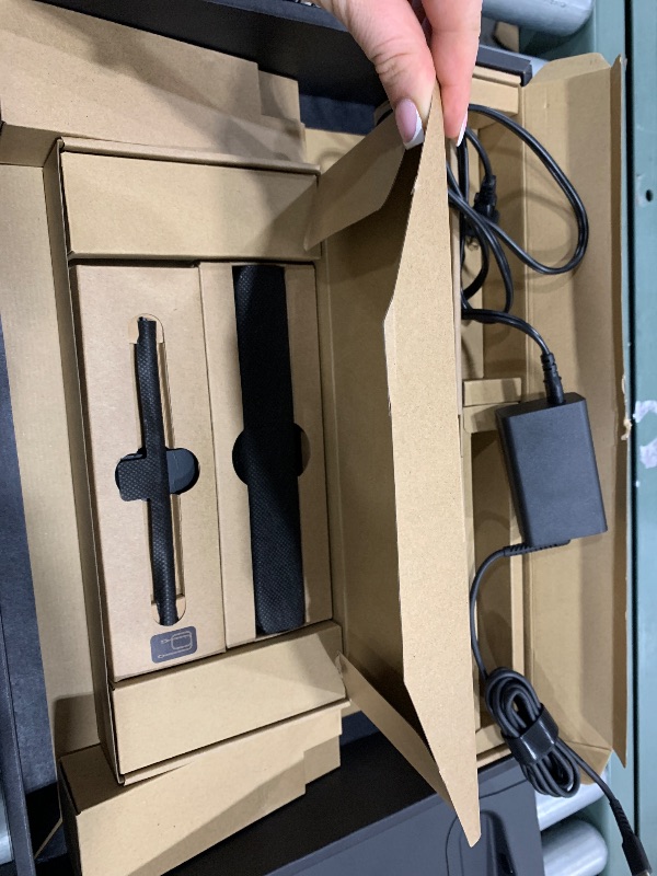 Photo 1 of ***SEE NOTES & PHOTOS BEFORE BIDDING**CRACKED SCREEN**MISSING PROPEN** PARTS ONLY**
 
Wacom Cintiq Pro 17 Drawing Tablet with Screen, 17.3" Ultra HD 4K. 10-bit 120Hz Touchscreen Display Graphic Arts Tablet with Pro Pen 3, for Windows PC, Mac, Linux