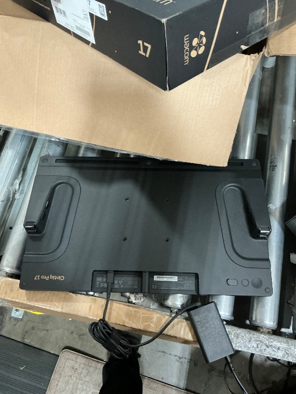 Photo 1 of ***SEE NOTES & PHOTOS BEFORE BIDDING**CRACKED SCREEN**MISSING PROPEN** PARTS ONLY**
 
Wacom Cintiq Pro 17 Drawing Tablet with Screen, 17.3" Ultra HD 4K. 10-bit 120Hz Touchscreen Display Graphic Arts Tablet with Pro Pen 3, for Windows PC, Mac, Linux