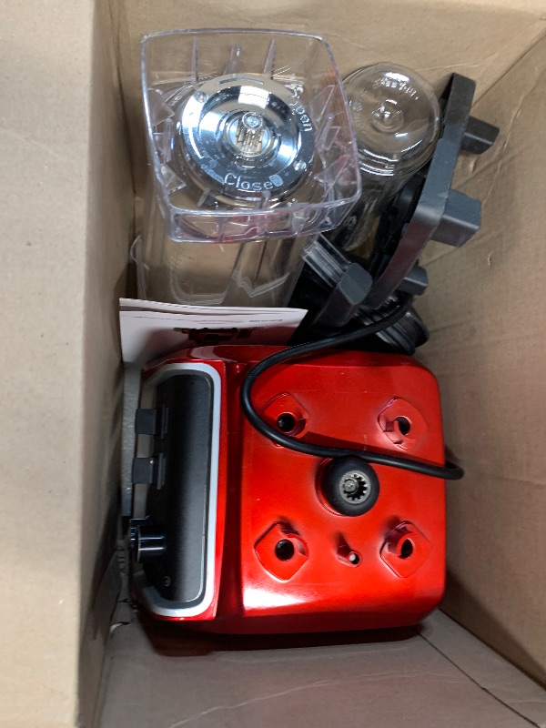 Photo 1 of ****************MISSING THE PIECE THAT YOU PUSH THE FOOD DOWN WITH**************
MAGETANG Smoothie Blender 1800W Powerful Blenders for Kitchen 70 Oz Large Capacity and BPA-Free Containers with To-Go Cup Countertop Blender for Smoothies, Ice Crushing & Fro