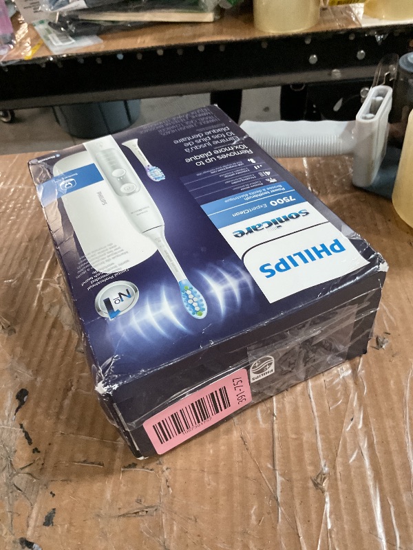 Photo 1 of ***FOR PARTS ONLY***MISISING TOOTH BRUSH ***
Philips Sonicare ExpertClean 7500 White, Rechargeable Electric Power Toothbrush, HX9690/06
