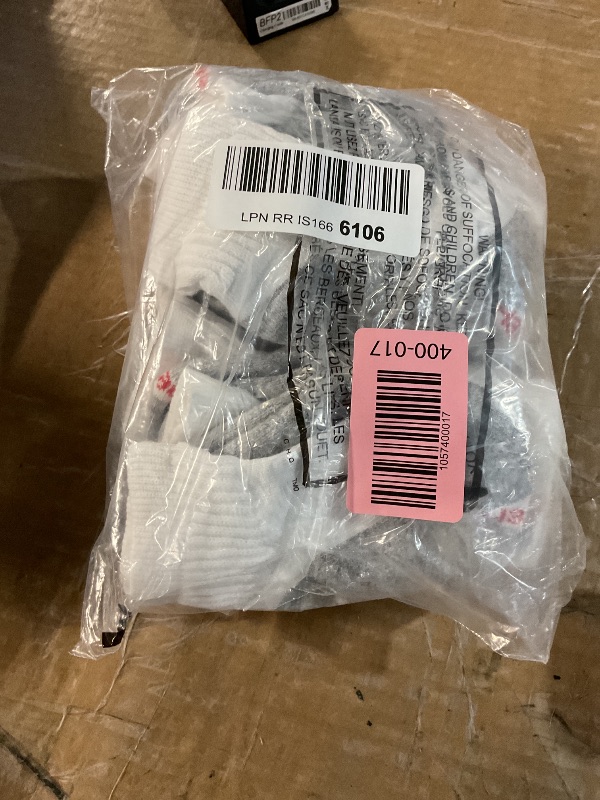 Photo 1 of (used) Hanes boys Extra Durable Ankle athletic socks, 12 Pair, White, Small US
