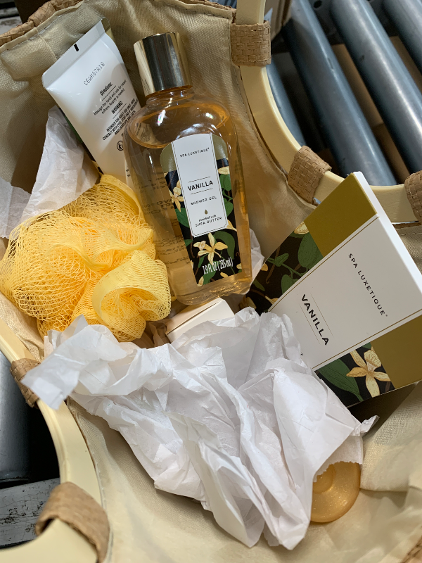 Photo 1 of (please see all images) Spa Luxetique Spa Gift Baskets for Women - Vanilla Bath Set with Bubble Bath, Body Lotion Gift Set