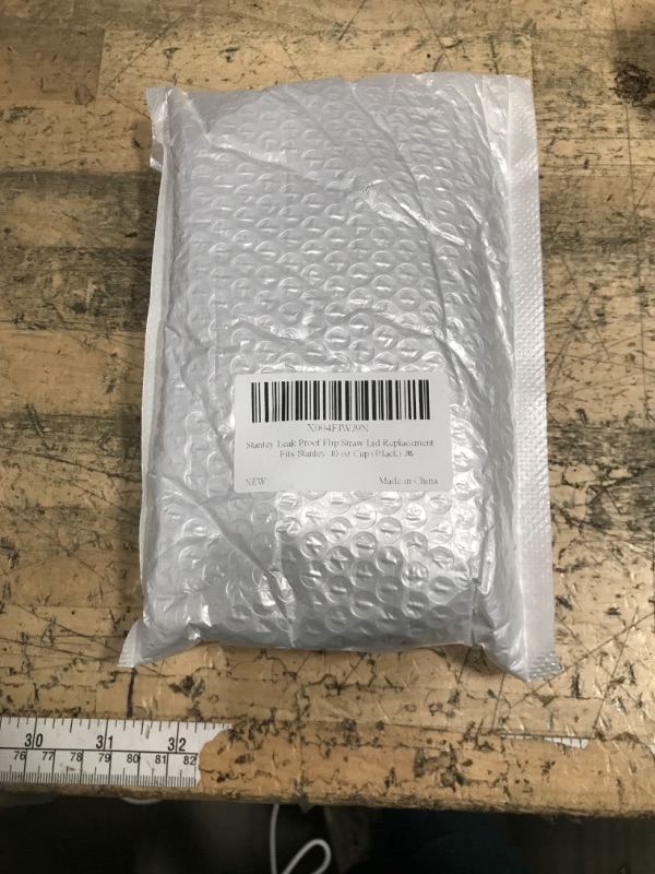 Photo 1 of **MISSING ONE STRAW ONLY**EXOasis ???????? Leak Proof Flip Straw Lid Replacement for 40oz Stanley Quencher H2.0, No Spill Accessories with Extended Straw &Enhanced Sealed Lid (Black)