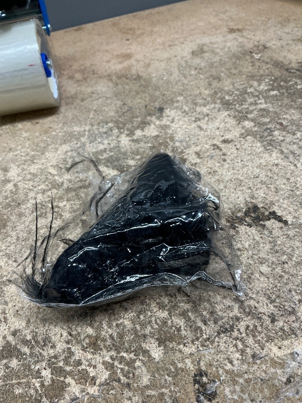 Photo 1 of Artificial Ostrich Feathers Hair Claw Clips Strong Hold Nonslip Hair Jaw Clips Barrettes Hairgrip Clamp Hair Styling Accessories for Girls Women Ladies, Black and White