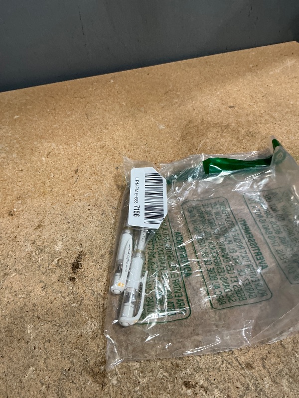 Photo 1 of *ONLY 2* Uni-Ball UM 153 Signo Broad Point Gel Pen - White - Pack of 3, Limited Edition