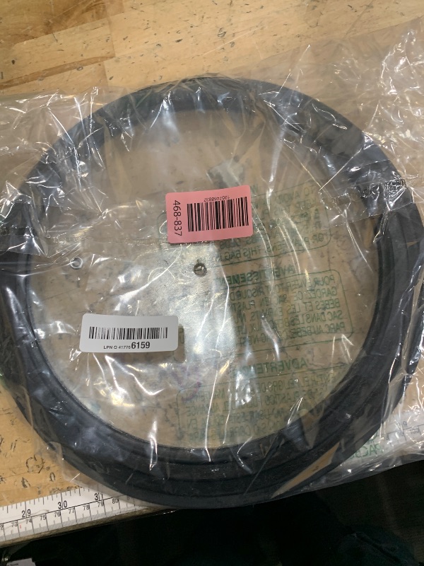 Photo 1 of **MISSING LID HANDLE TO PICK UP LID*** Universal Lid for Pots,Pans and Skillets - Tempered Glass with Heat Resistant Silicone Rim Fits 10.5", 11" and 12" Diameter Cookware,Black