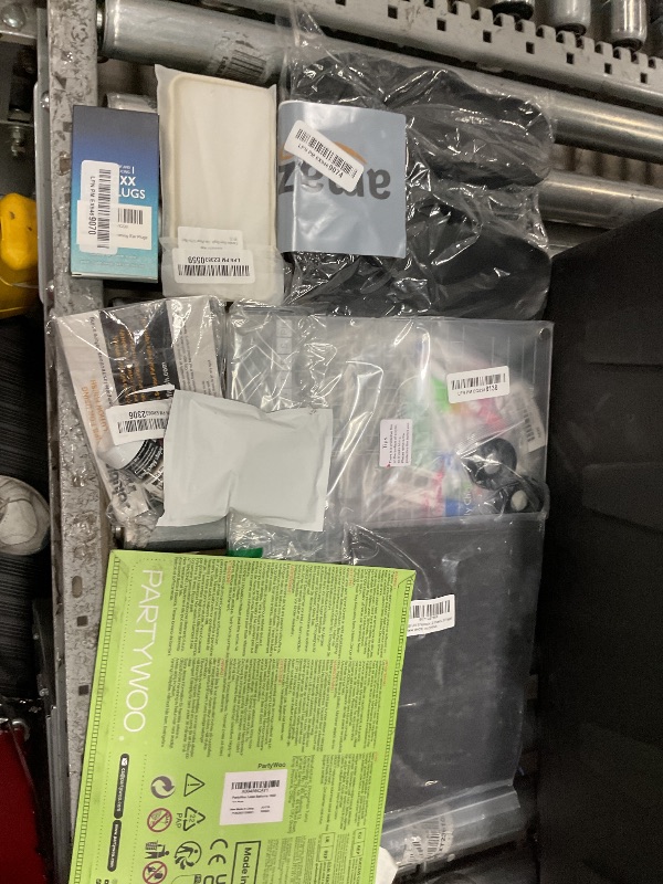 Photo 1 of *FINAL SALE//NO REFUNDS* BUNDLE OF ASSORTED MISC. ITEMS (9)