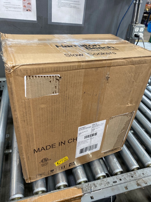 Photo 1 of (damaged handle) Hamilton Beach Portable 6 Quart Set & Forget Digital Programmable Slow Cooker with Lid Lock, Temperature Probe, Dishwasher