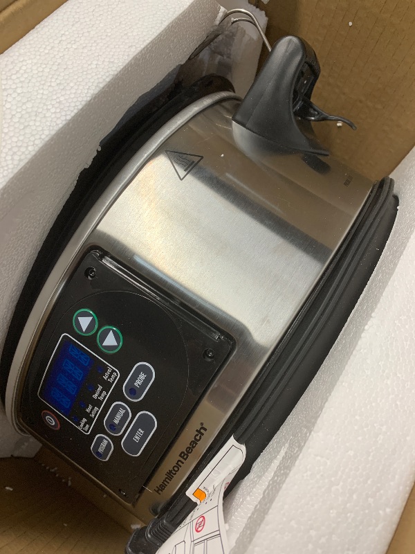 Photo 1 of (damaged handle) Hamilton Beach Portable 6 Quart Set & Forget Digital Programmable Slow Cooker with Lid Lock, Temperature Probe, Dishwasher