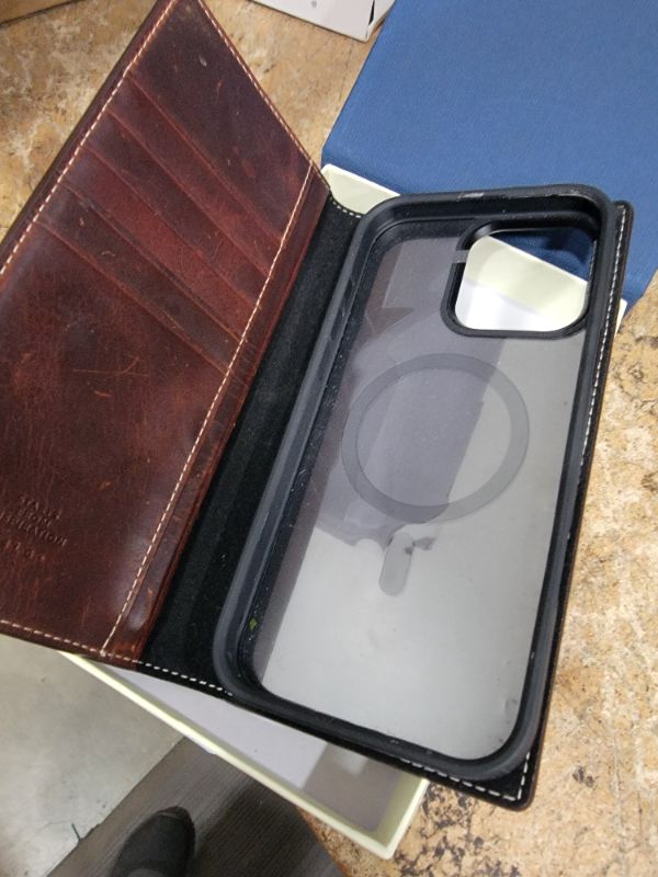Photo 1 of **SCRATCHED** SLG D7 Italian Wax Leather Wallet Case for iPhone 16 Pro Max - [2-in-1] Handcrafted Detachable Diary Style with Magnetic Back Cover, Gift Box Included (Brown)