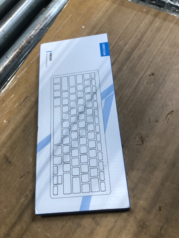 Photo 1 of ***MINOR DAMAGE****OMOTON Bluetooth Keyboard Compatible with iPad 10th Generation, iPad 10.2 (9th/8th/7th), iPad Pro 13/12.9/11 inch, iPad Air/Mini and More iOS Devices, Black