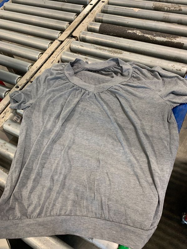Photo 1 of ****SIMILAR ITEM****** Short Sleeve Tunics for Women Summer V Neck T Shirts Tops Grey L