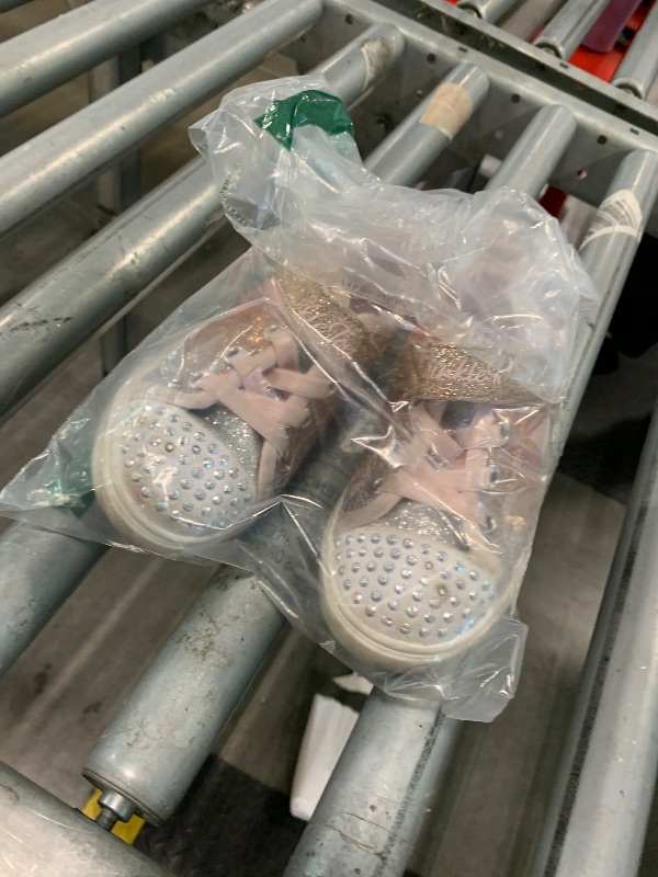 Photo 1 of *****USED KIDS SHOE NEEDS TLC*****Skechers Kids Girls Twinkle Sparks-Sequin Flash Sneaker, Link Pink/Multi, 9 Toddler