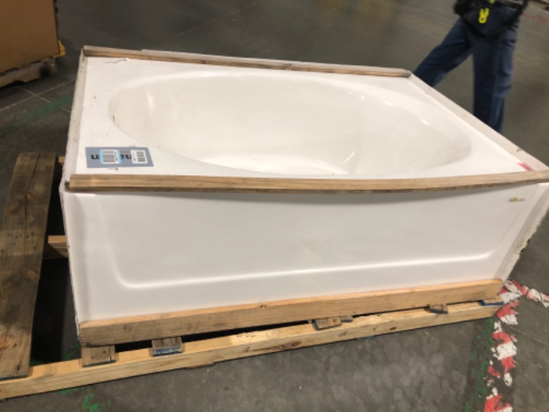 Photo 1 of ***Split in an upper corner, as shown in the second photo****Swiss Madison Voltaire 60" x 32" Left-Hand Drain Alcove Bathtub