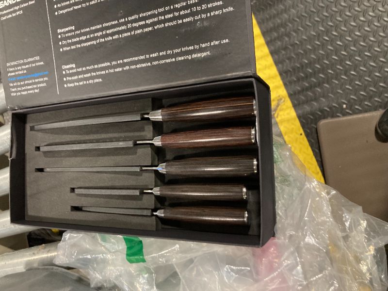 Photo 1 of ***RETAIL PRICE: $84.98****
PAUDIN Kitchen Knife Set, Ultra Sharp Knife Set with Pakkawood Handle, High Carbon Stainless Steel Knives Set for Kitchen, 5 Piece Chef Knife Set Come with Gift Box
