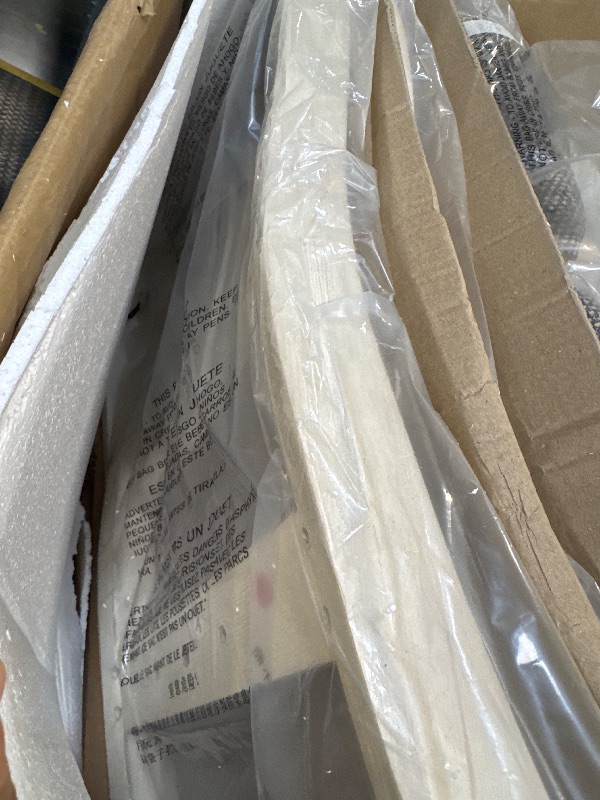 Photo 1 of ** SET 4 CHAIR / NEW / NO RETURN/ FINAL SALE** Signature Design by Ashley Bolanburg 20" Upholstered Dining Room Chair, Set of 4, Antique White