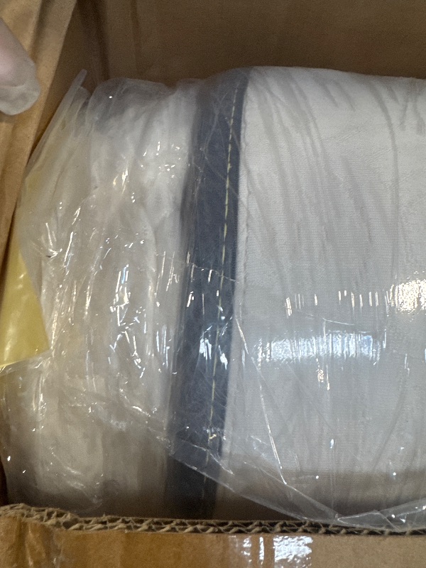 Photo 1 of ** NEW / NO RETURN ** Vesgantti Pillow Top Series - 10.6 Inch Innerspring Hybrid Twin Mattress/Bed in a Box