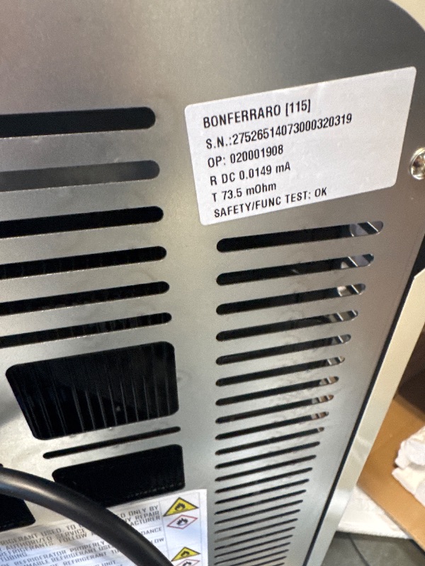 Photo 1 of ** NEW / TESTED FUNCTIONAL ** SMEG FAB5 Retro Mini Fridge – 50s Style Compact Small Refrigerator, 1.2 cu ft, Automatic Defrost, LED Lighting, Adjustable Shelves– Made in Italy – Perfect for Home, Dorm, Office, Hotel -Cream