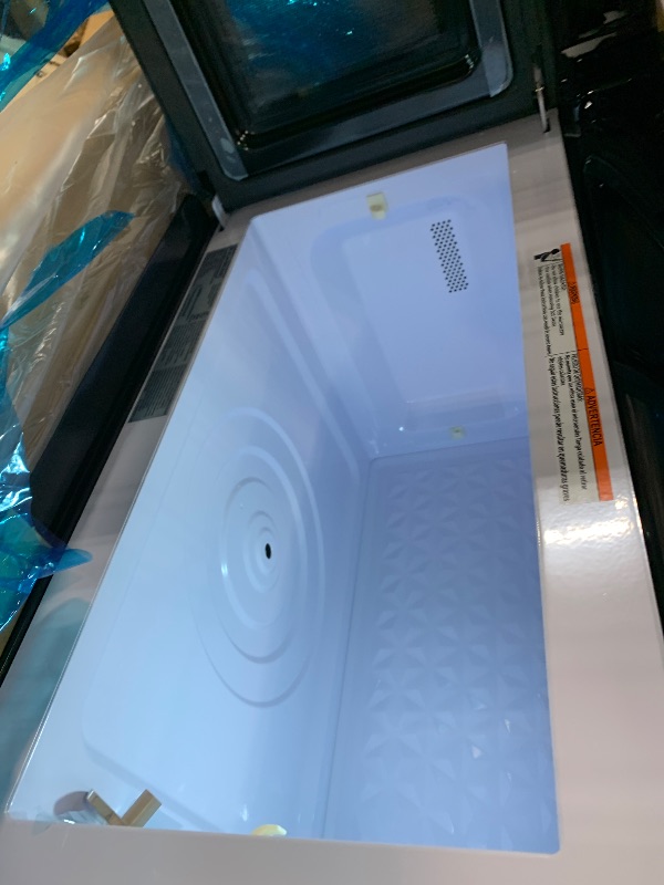 Photo 1 of ** NEW / TESTED FUNCTIONAL**  BLACK+DECKER EM044KB19 Over The Range Microwave Oven with One Touch, 1000 Watts, 400 CFM and Auto Cooking, OTR 1.9 Cu.ft