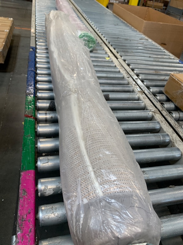 Photo 1 of ** USED ** RUG BRANCH Retro 5' x 8' (5'3" X 7'7") Boho Shag Indoor Area Rug, Contemporary, White Grey - Living Room, Bedroom, Dining Room, and Kitchen