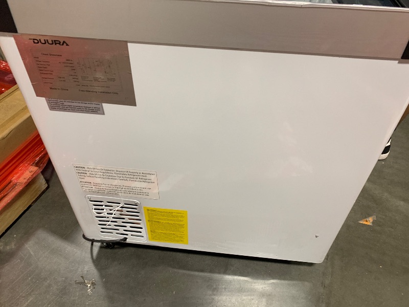 Photo 1 of ** USED / TESTED / FUNCTIONAL ** Duura Commercial Mobile Ice Cream Display Chest Freezer Sub Zero Temp Curved Glass Top Frost Free Lid with 5 Wire Baskets, 47.4 Inch Wide 12.8 Cubic Feet, White