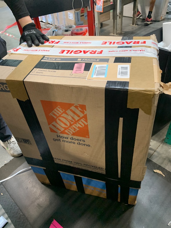 Photo 1 of ** USED/ TESTED FUNCTIONAL / DAMAGES MINORS** BLACK+DECKER 2.7 Cu. Ft. Compact Chest Freezer, Deep Freezer Holds Up To 94.5 Lbs. of Frozen Food, Removable Storage Basket, BCFK276, White