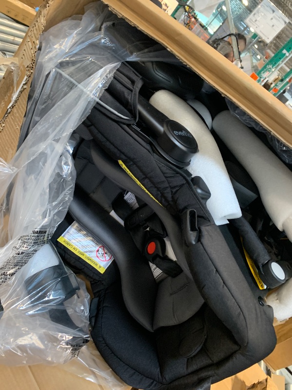 Photo 1 of ** NEW ** Evenflo Pivot Xpand Modular Travel System with LiteMax Infant Car Seat (Ayrshire Black)