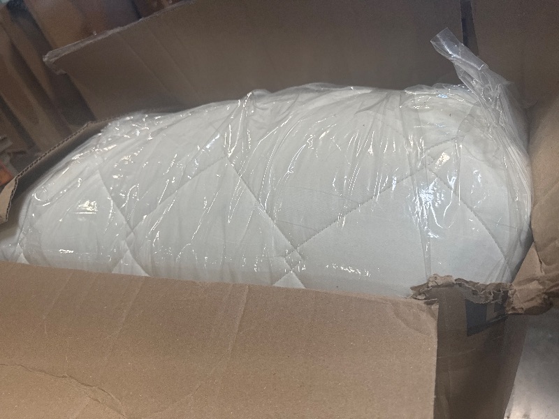 Photo 1 of ** USED** EMOOR Japanese Futon Mattress CLASSE Queen Made in Japan White, Foldable Floor Sleeping Bed Tatami Mat